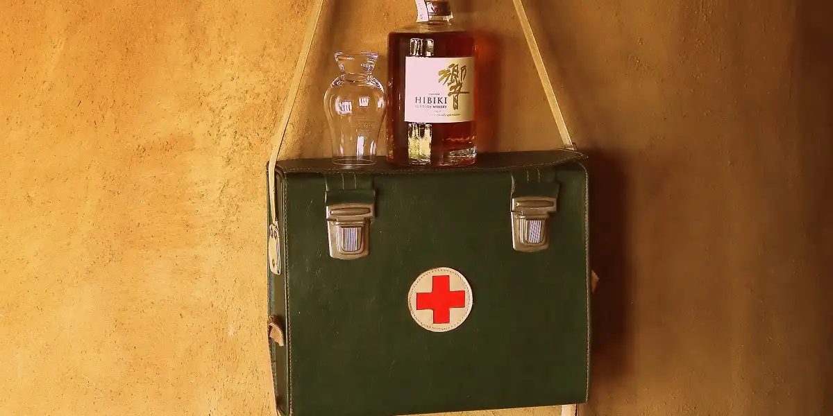 Traveling and the Significance of First-aid Traveling Kit Essentials