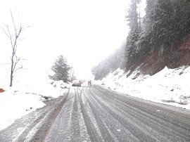 Heavy Snowfall in Nathia Gali