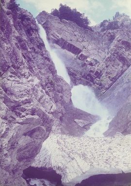 Waterfall at Ushu Glasier